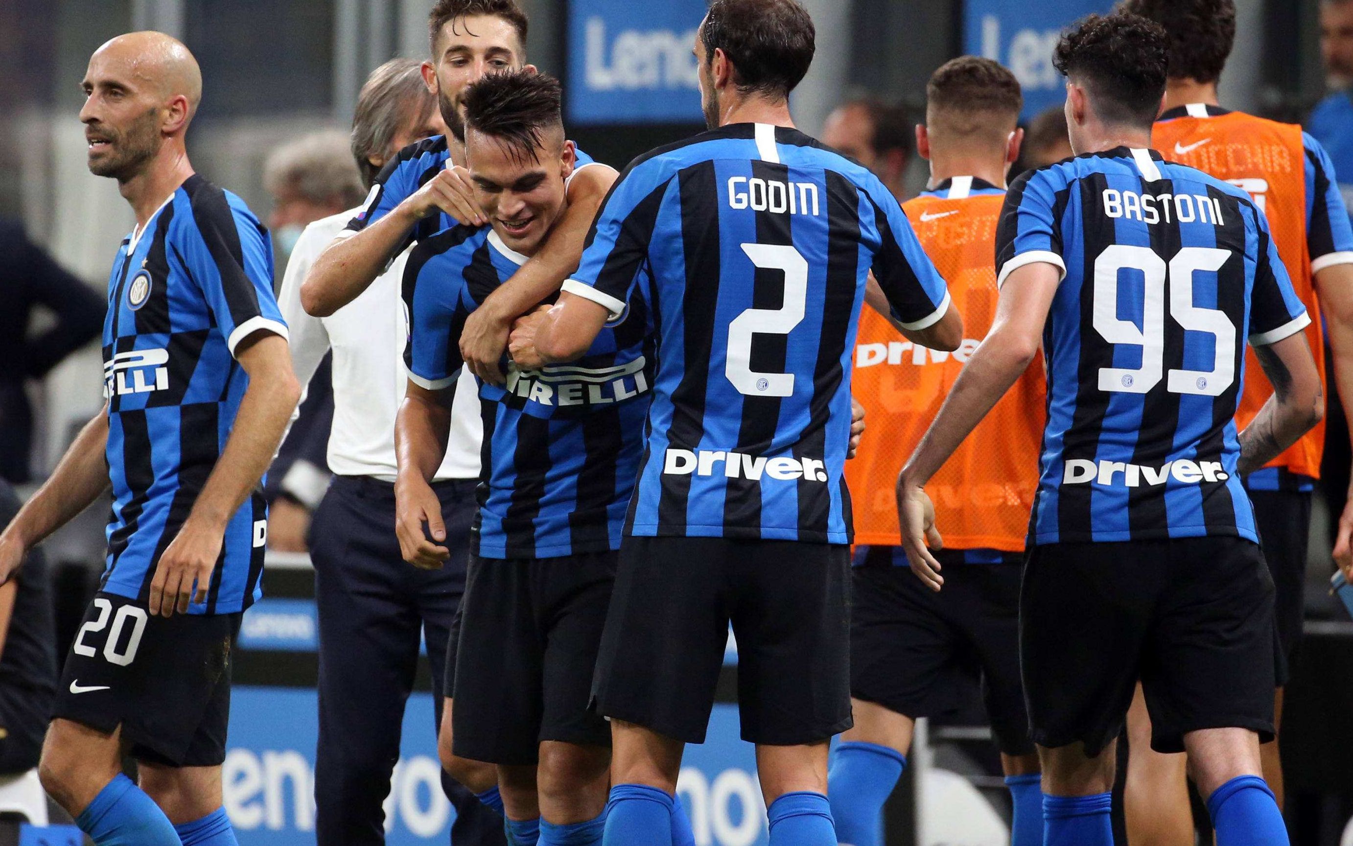 赛后情书：皇马不敌利物浦菜的发昏，拜仁大战巴黎脏的一批！（赛后手记：皇马不敌利物浦状态低迷，拜仁与巴黎恶战火药味十足！）