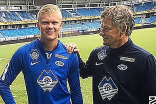 3-0,19岁巴萨旧将助攻梅开二度,率队完胜赫罗纳,终结7轮西甲不胜（3-0！19岁巴萨旧将两助攻发威，率队完胜赫罗纳，终结西甲7轮不胜）