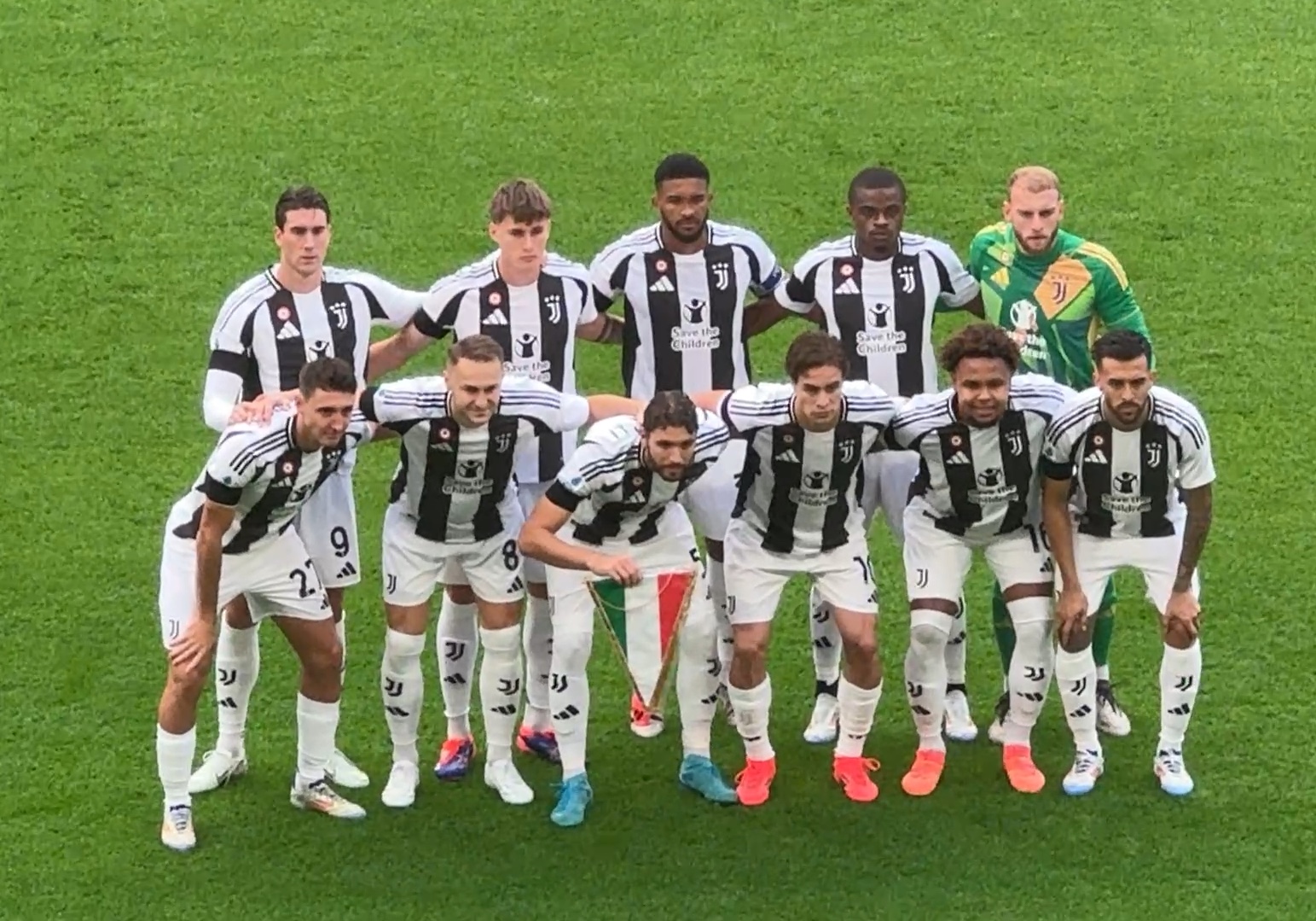 罗体：卢卡库本周末可能归队，预计意超杯半决赛踢米兰时复出（罗体：卢卡库有望本周末归队，或将在意超杯半决赛对阵米兰时复出）