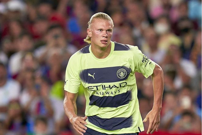 荷兰杯半场：维特破门，瓦伦特造险，费耶诺德0-1海伦芬（荷兰杯半场战报：维特建功，瓦伦特造险，费耶诺德暂0-1落后海伦芬）