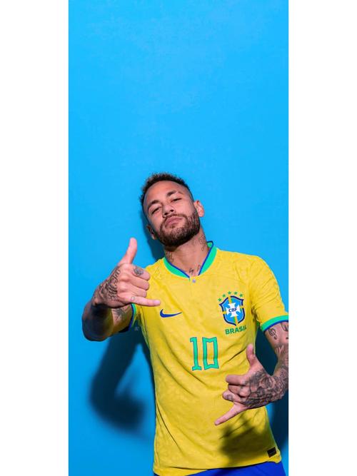 国米2025年颗粒无收：欧冠决赛惨败、意甲屈居亚军、意超杯遭点杀（国米2025年空手而归：欧冠决赛告负、意甲止步亚军、意超杯点球憾负）